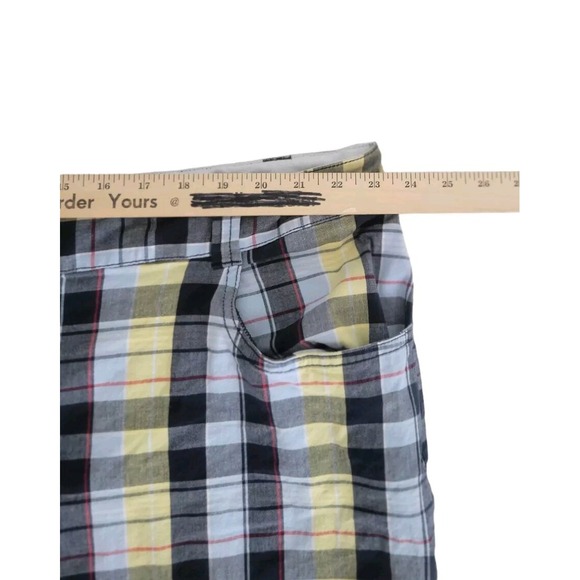 Cato Womens Bermuda Shorts Plus Size 28 Plaid Chino Golf Flat Front‎ Stretch - Picture 9 of 10